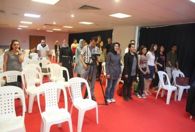 “Günde Sekiz Dakika Gülün”