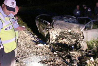 CHP seçim minibüsü kaza yaptı: 1 ölü 8 yaralı