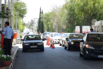 KKTC’de kontrollü geçiş başladı