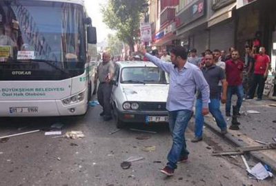 Mersin ve Adana HDP binasında patlama