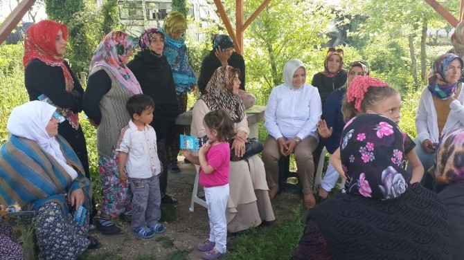 AK Parti Ev Ziyaretlerine Önem Veriyor