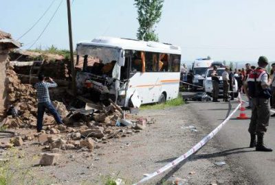 Korkunç kaza: 1 ölü, 28 yaralı