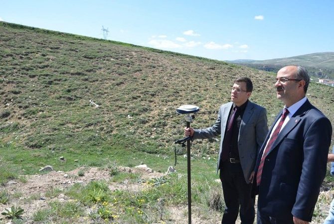 Bünyan’da Değişim Sürüyor Bünyan Belediyesi tarafından Bünyan’ın farklı mahallerine yapılacak olan halı saha