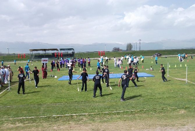 Aziziye İlçe Milli Eğitim Müdürlüğü’nce 19 Mayıs Atatürk’ü Anma Gençlik