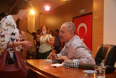 Murathan Mungan Buca’da Okurlarıyla Buluştu