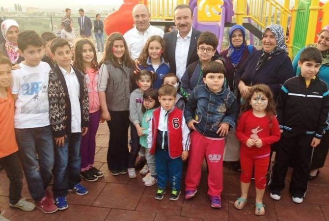 İzmit Belediyesi’nin park seferberliği devam ediyor. Son 6 yılda 200’den