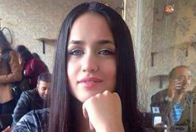 Mutlu Kaya’ya şarkıları dinletiliyor