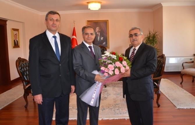 Tapu Ve Kadastro Çalışanları Vali Tapsız’ı Ziyaret Etti