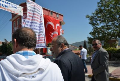 Uslu’dan MHP’nin Pankartına Tepki