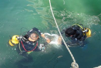 (Özel Haber) Dalgıçlar Side Limanı’nı Temizledi