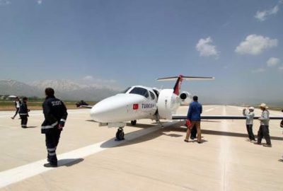 Yüksekova’ya ilk uçak indi