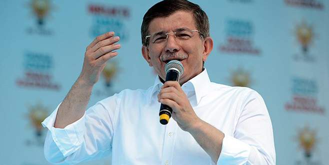 ‘Biz millet aşkıyla meşgulüz’