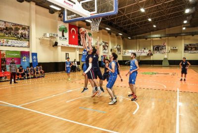 Şehitkamil Beldiyesi Spor Şenliklerine Binlerce Öğrenci Katıldı