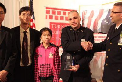 Türk kökenli polise New York’ta ödül