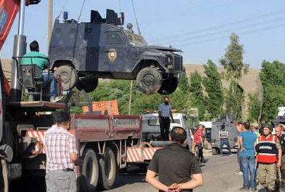 Zırhlı araç şarampole yuvarlandı: 4 polis yaralı