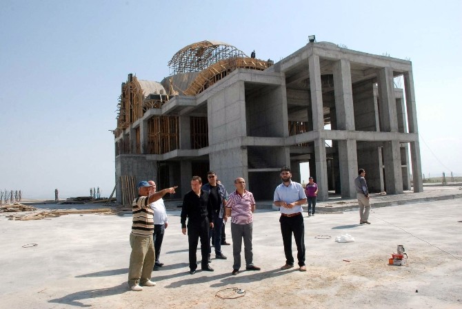 Sahabe Camii Ve Külliyesi İnşaatı Yapımı Devam Ediyor