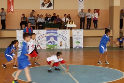 Edremit Geleneksel Çocuk Oyunları Ödül Töreni Yapıldı