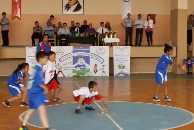 Unutulmaya yüz tutmuş çocuk oyunlarının yeniden yaşatılması amacıyla Hayat Boyu