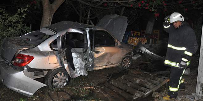 Kontrolden çıkan araç dehşet saçtı