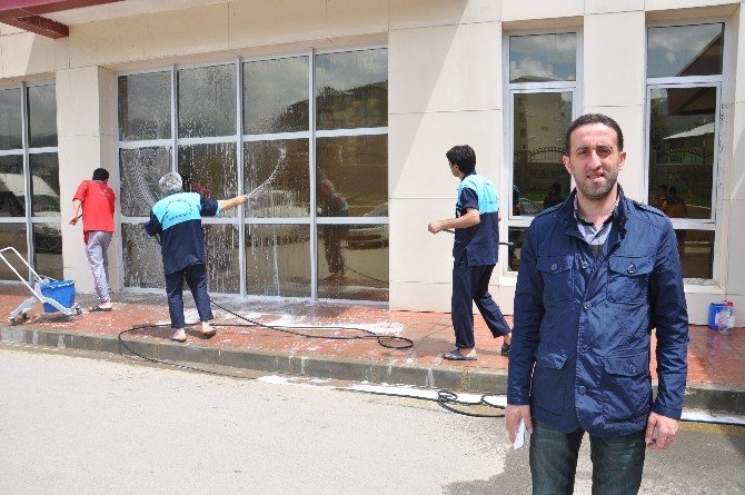 Muş Devlet Hastanesi’nde Bahar Temizliği