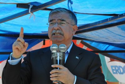 Milli Savunma Bakanı İsmet Yılmaz, AK Parti’nin hizmet partisi olduğunu,