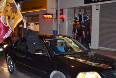 Derbi Coşkusu Kocaeli’yi Sokağa Döktü