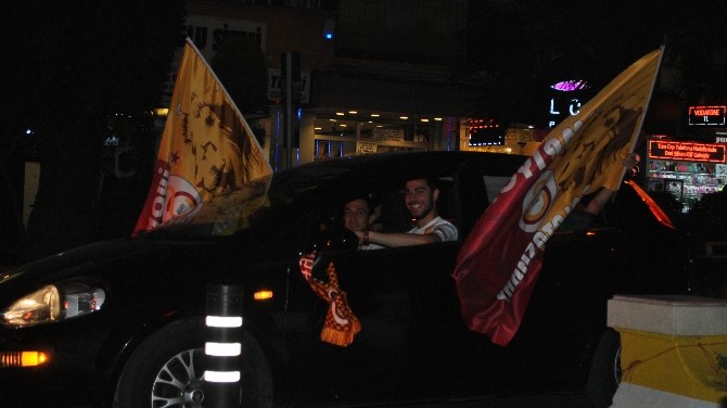 Aydın’da Galatasaray Taraftarları Sokaklara Döküldü
