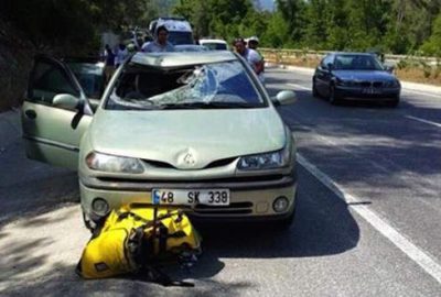 Dünyayı dolaştı, Türkiye’de emniyet şeridinde öldü!