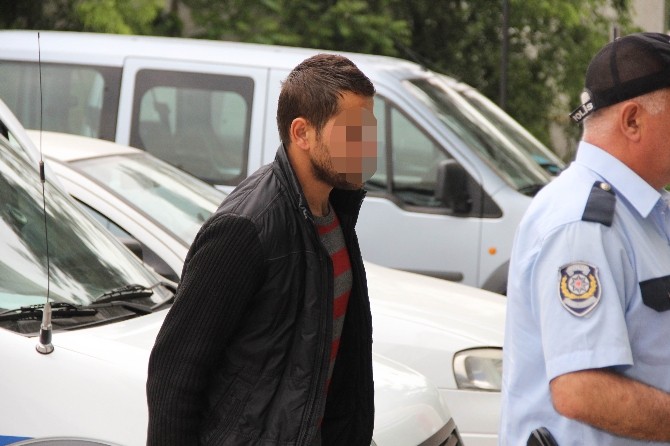 Cep Telefonu Hırsızlığına Gözaltı Cep Telefonu Hırsızlığına Gözaltı