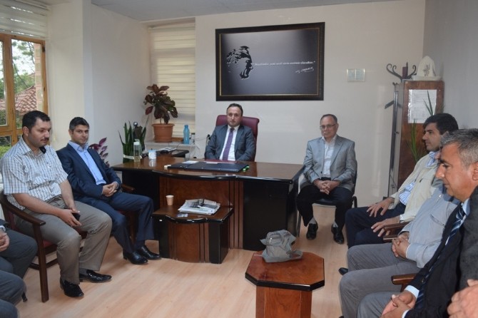 Müdür Esen Pazarlar’da İncelemelerde Bulundu