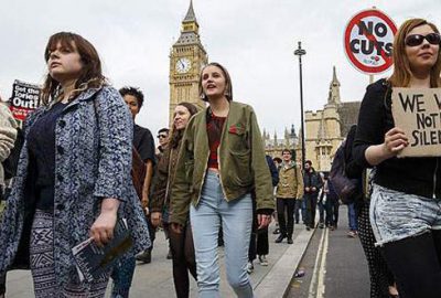 İngiltere’de hükümet protesto edildi