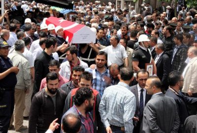 İstanbul Esenler’de kaza yapan meslektaşını hastaneye götürürken meydana gelen trafik