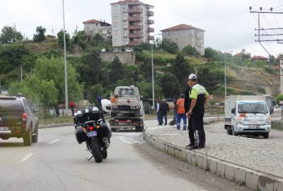 Tüp Dolu Kamyonetteki Yangın Korkuttu
