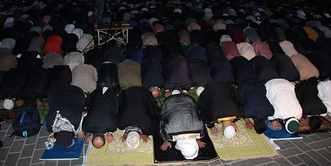 Ayasofya Meydanı’nda sabah namazı