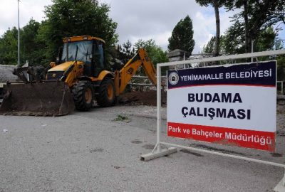 Tehlike Saçan Bina Yıkılıyor