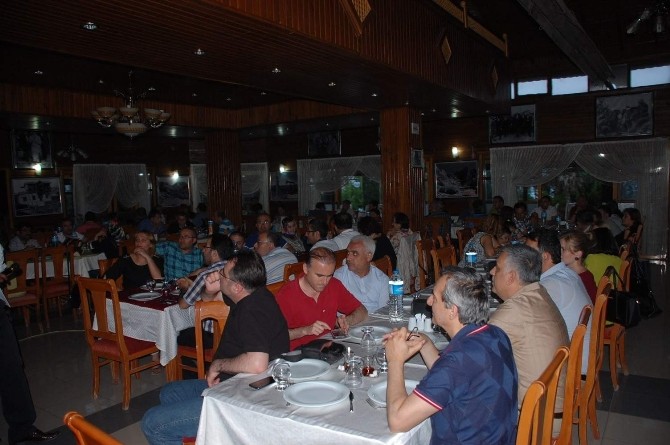 Sağlık Çalışanları Tanışma Yemeğinde Buluştu