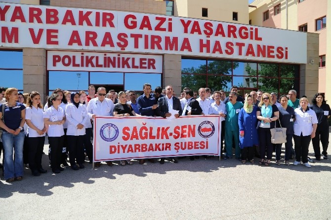 Samsun’daki Doktor Cinayeti Diyarbakır’da Kınandı