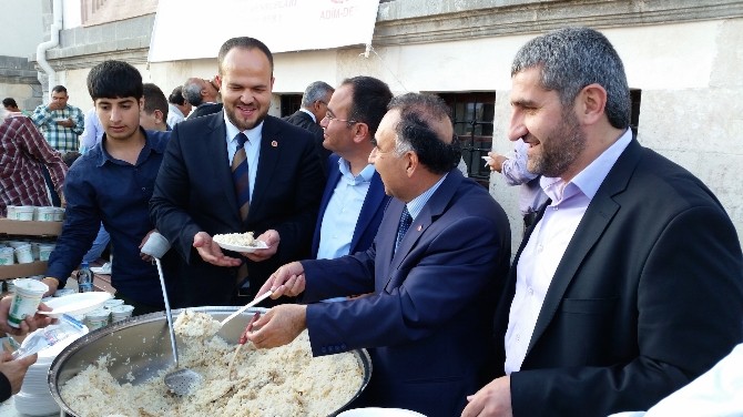 Hamza Çalışkan’dan İmam Hatiplilere Pilav