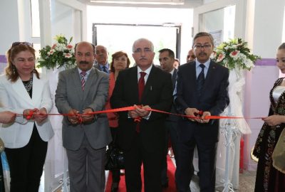 Vali Tuna, TUBİTAK 4006 Bilim Fuarının Açılışını Yaptı