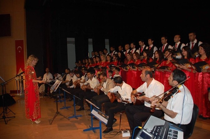 Şehr-i Yaman Medeniyetler Korusu 5 Dilde Konser Verdi