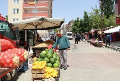 Mitingler Halk Pazarının Yerini Değiştirdi
