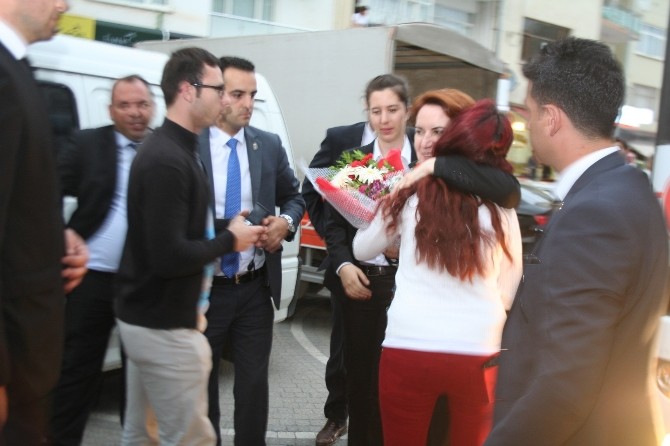 Meral Akşener, Osmaneli Ve Pazaryeri’ni Ziyaret Etti