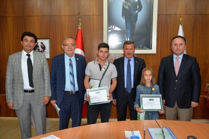 Öğrenciler, ’Sağlıklı Gelecek’ İçin Ödüllendirildi