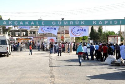 Suriye’den kaçan bin 500 mülteci Türkiye’ye geçti