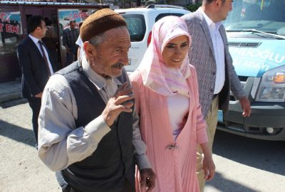 AK Partili Taşkesenlioğlu Vatandaş İle Ele Ele