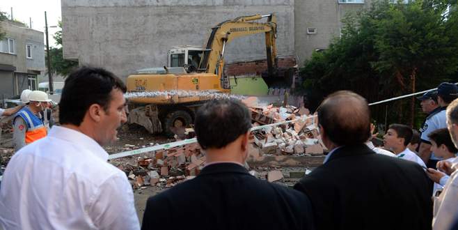 O mahallede kamulaştırılan binalar yıkıldı