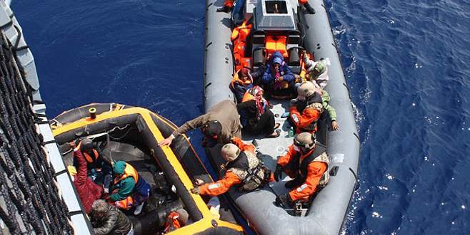 Akdeniz’de 3 bin 500 göçmen kurtarıldı