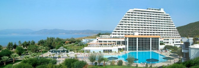 Peninsula Grubu, Sürmeli Efes Oteli Satın Aldı
