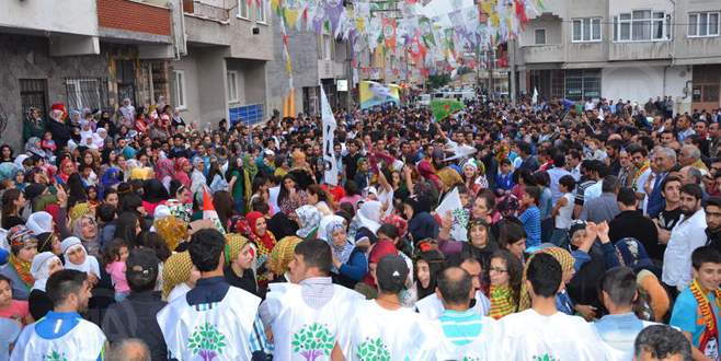 HDP’den seçim kutlaması