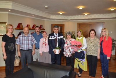 Kursiyer Hanımlardan Özgüven’e Teşekkür Ziyareti